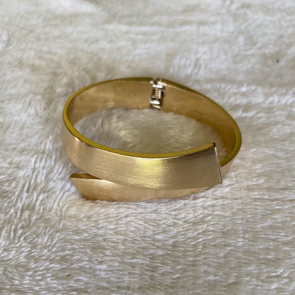 10/$10 Gold Plated Cuff